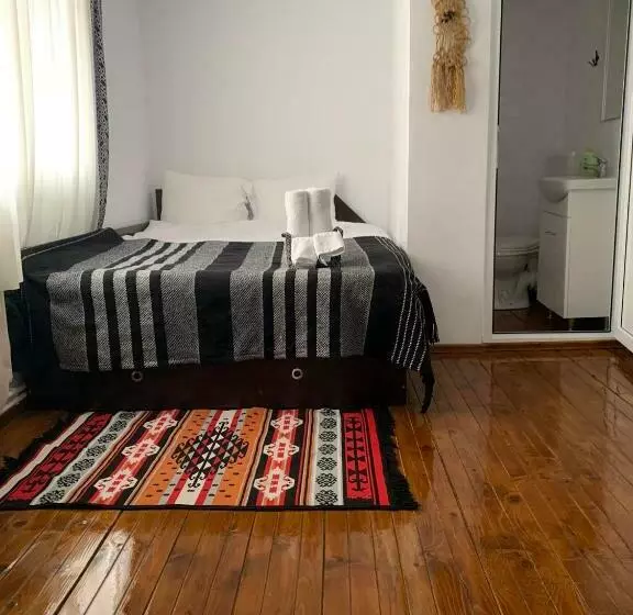 Pensiunea Poiana Marului   Bisoca