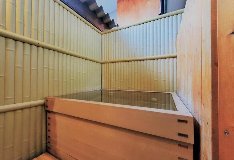 旅馆 Minshuku Iwatakan