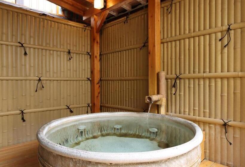 旅馆 Minshuku Iwatakan