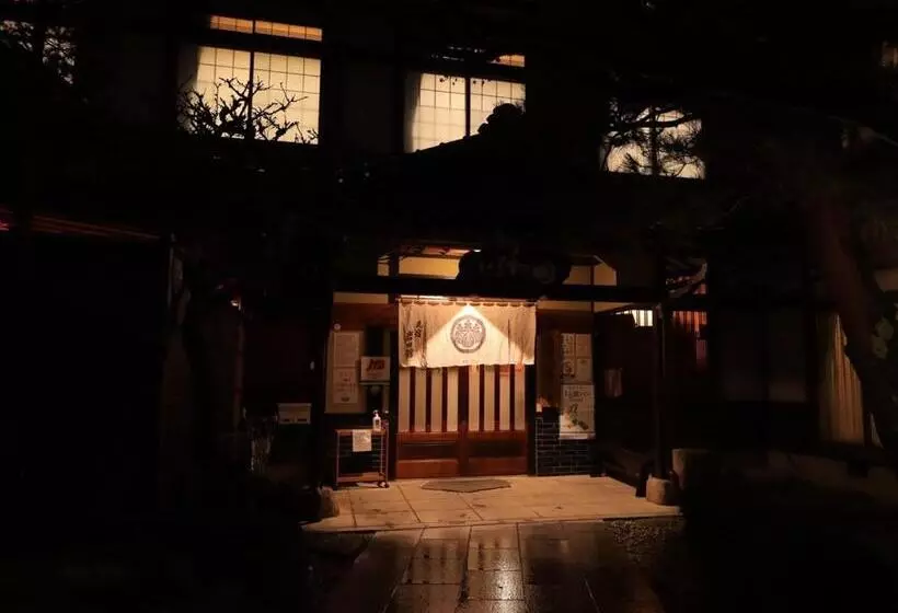 호스텔 Minshuku Iwatakan