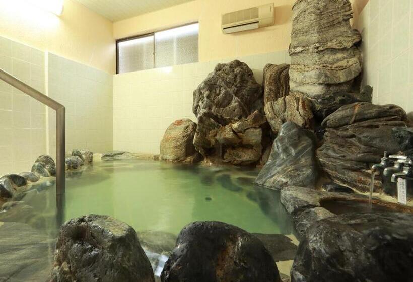 旅馆 Minshuku Iwatakan