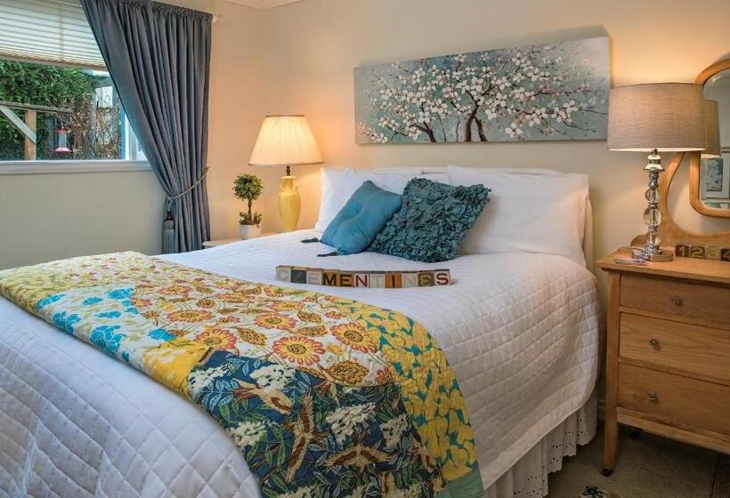 住宿加早餐  Clementine S Guest House & Vacation Rentals