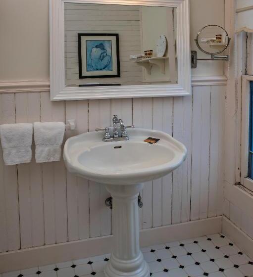 住宿加早餐  Clementine S Guest House & Vacation Rentals