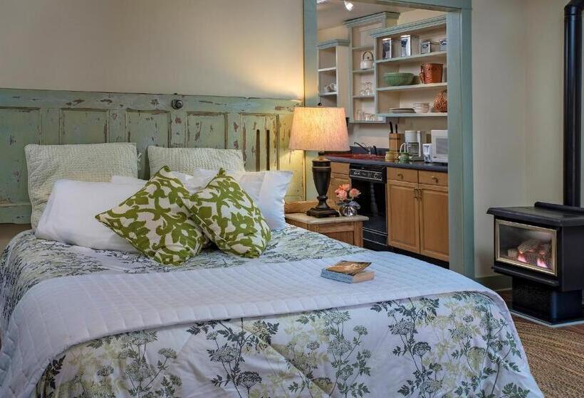 住宿加早餐  Clementine S Guest House & Vacation Rentals