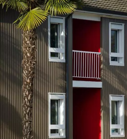 Brit Hotel Essentiel Pau Lescar