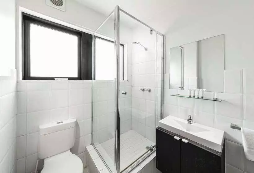 Comfort Hotel East Melbourne