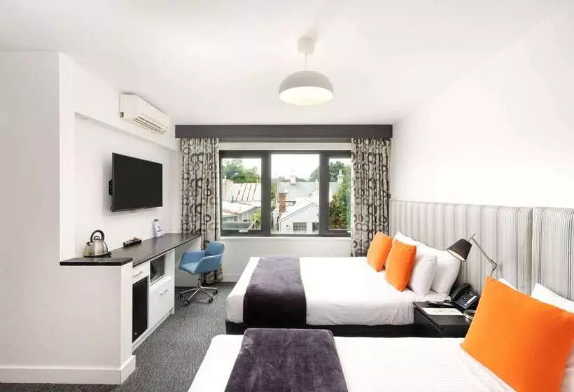 Comfort Hotel East Melbourne