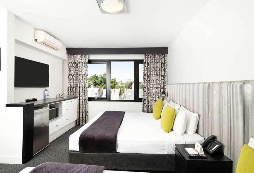 Comfort Hotel East Melbourne