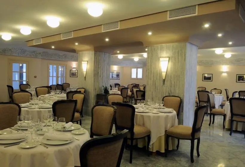 Grand Hotel Villa De France