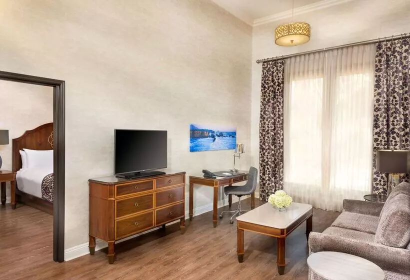 هتل Allegretto Vineyard Resort Paso Robles