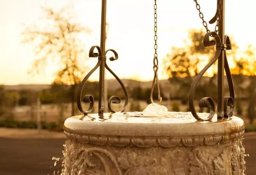 هتل Allegretto Vineyard Resort Paso Robles