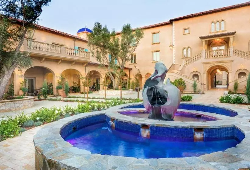 هتل Allegretto Vineyard Resort Paso Robles