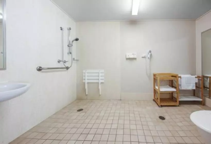 Belconnen Way Hotel & Serviced Apartments