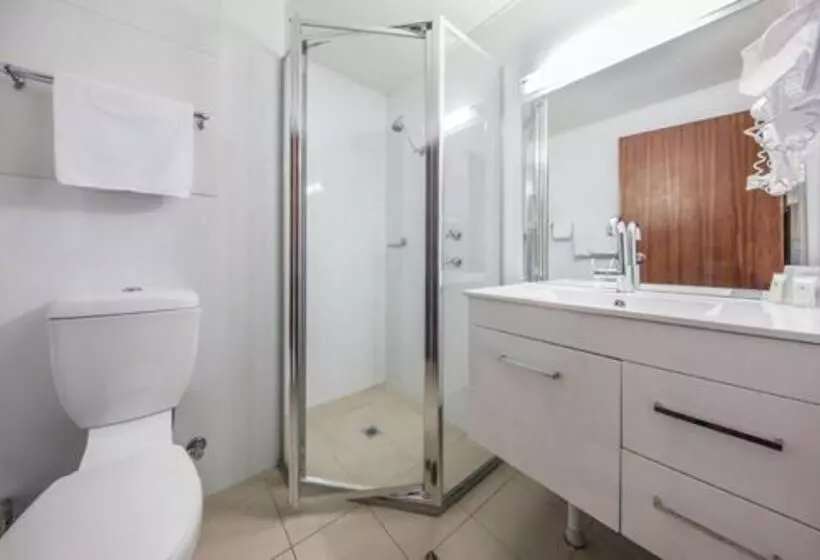 Belconnen Way Hotel & Serviced Apartments