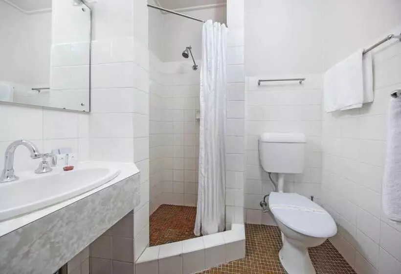 Belconnen Way Hotel & Serviced Apartments
