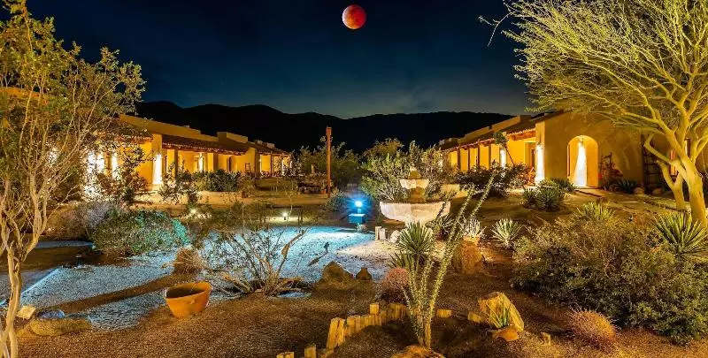 Отель Borrego Valley Inn