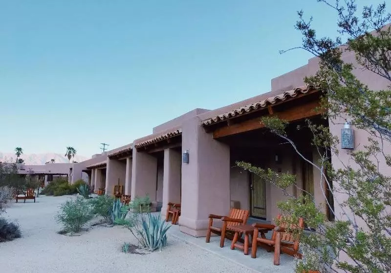 Отель Borrego Valley Inn