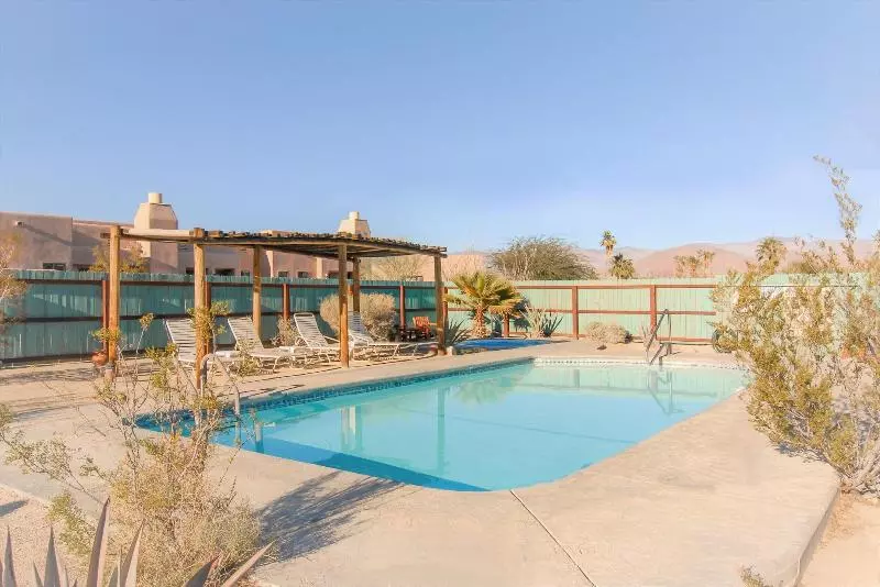 Отель Borrego Valley Inn