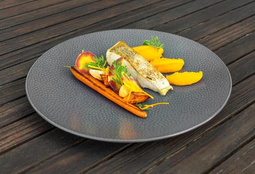 Отель Castel Clara Thalasso & Spa