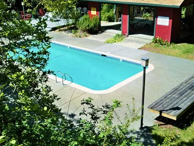 هتل Creekside Inn & Resort