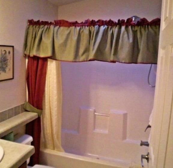 ホテル Creekside Inn & Resort