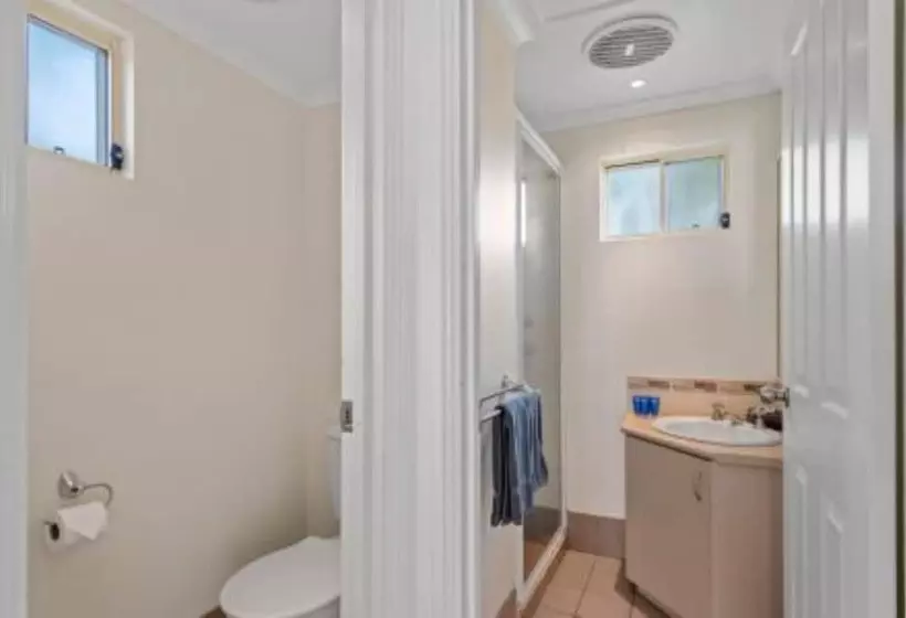 هتل Discovery Parks Lake Kununurra