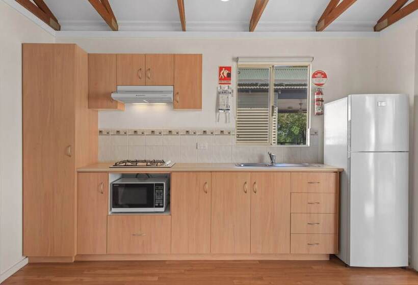 Hotel Discovery Parks  Lake Kununurra