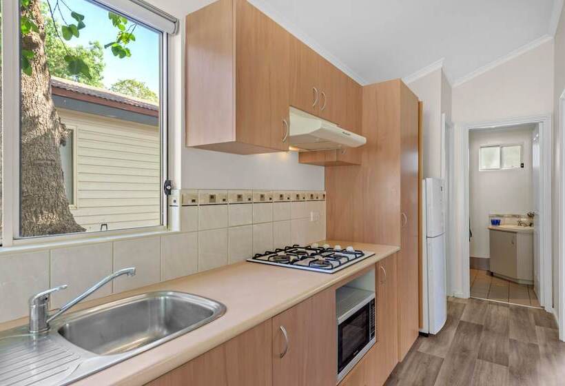 Hotel Discovery Parks  Lake Kununurra