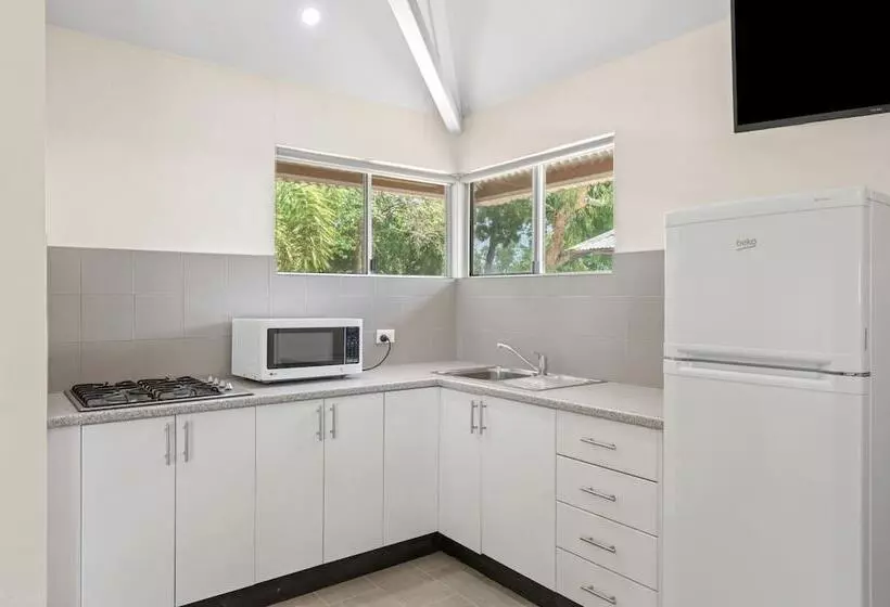 هتل Discovery Parks Lake Kununurra