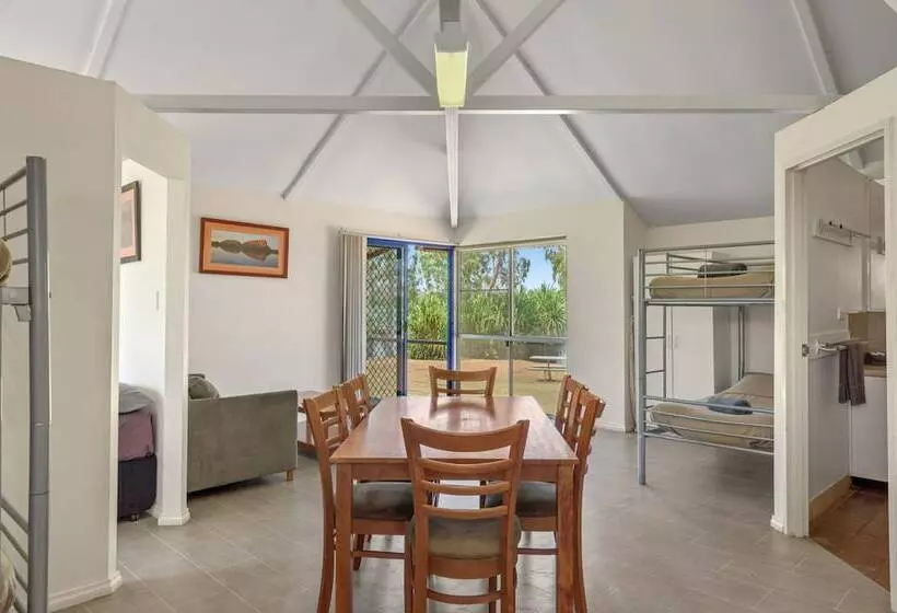 هتل Discovery Parks Lake Kununurra