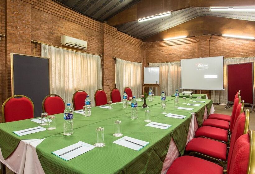 هتل Godavari Village Resort