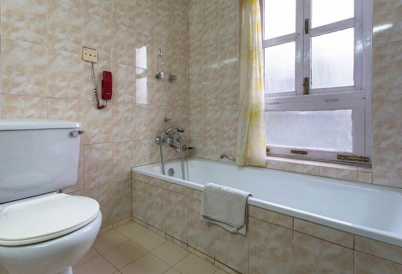 هتل Godavari Village Resort