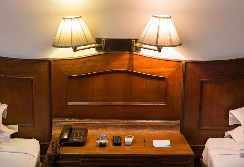 هتل Godavari Village Resort