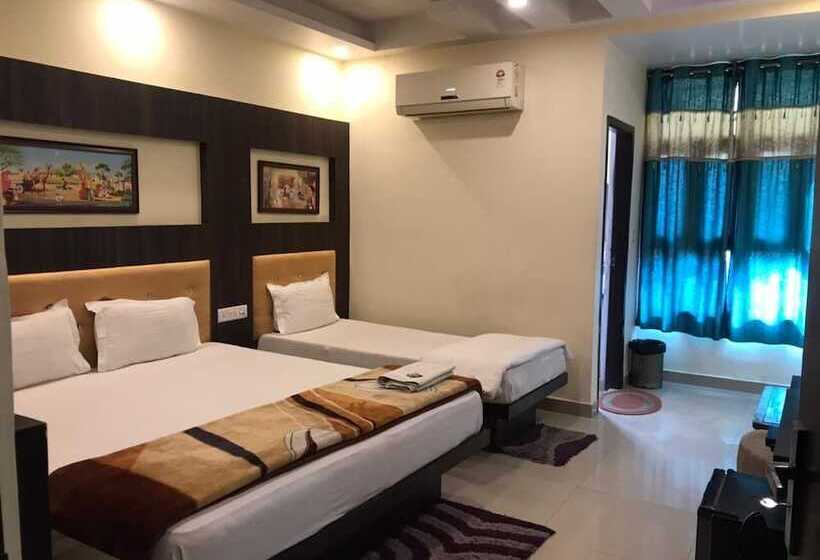 호텔 Cottage Ganga Inn