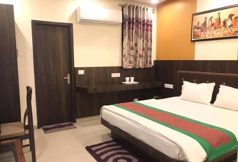 호텔 Cottage Ganga Inn