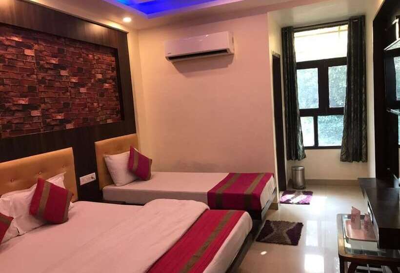 호텔 Cottage Ganga Inn