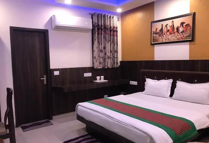 호텔 Cottage Ganga Inn