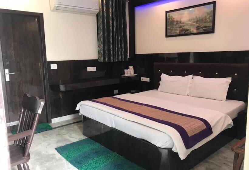 호텔 Cottage Ganga Inn