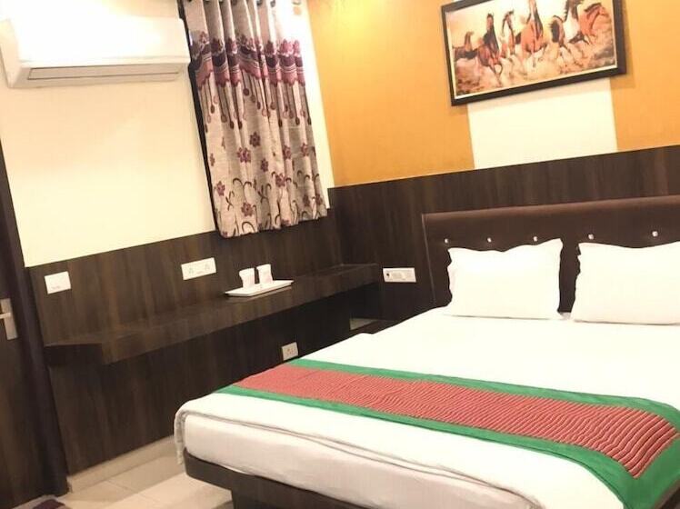 호텔 Cottage Ganga Inn