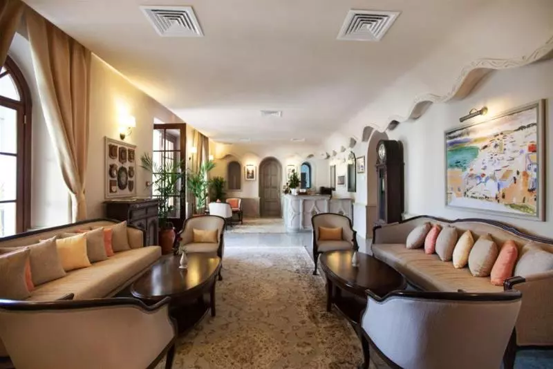 Grand Hotel Villa De France