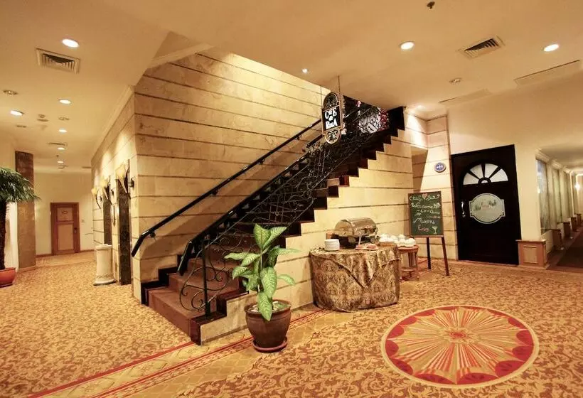 ホテル Harmoni Suites