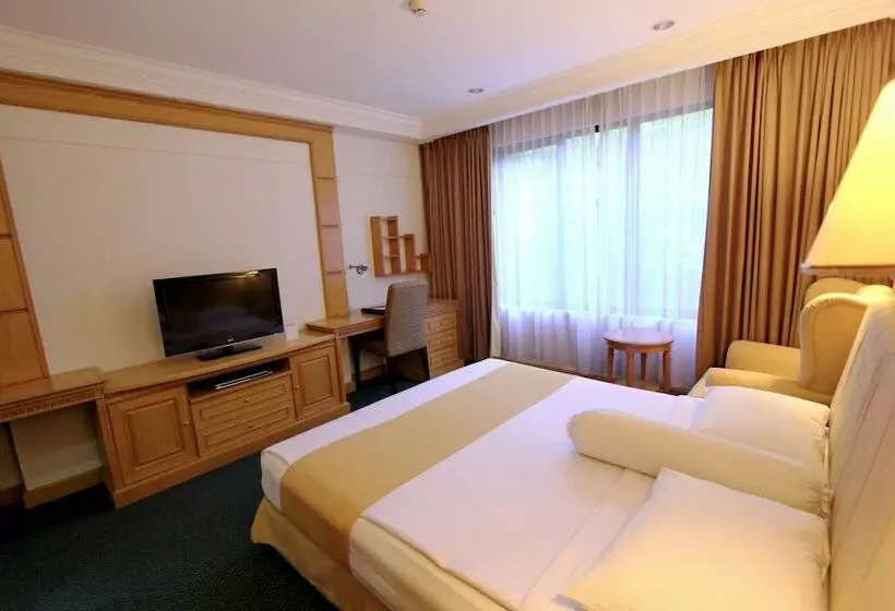 ホテル Harmoni Suites