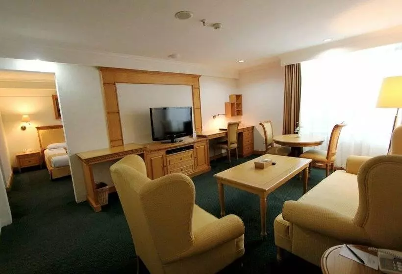 ホテル Harmoni Suites