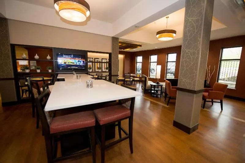 Отель Holiday Inn Express & Suites Denver South Castle Rock, An Ihg