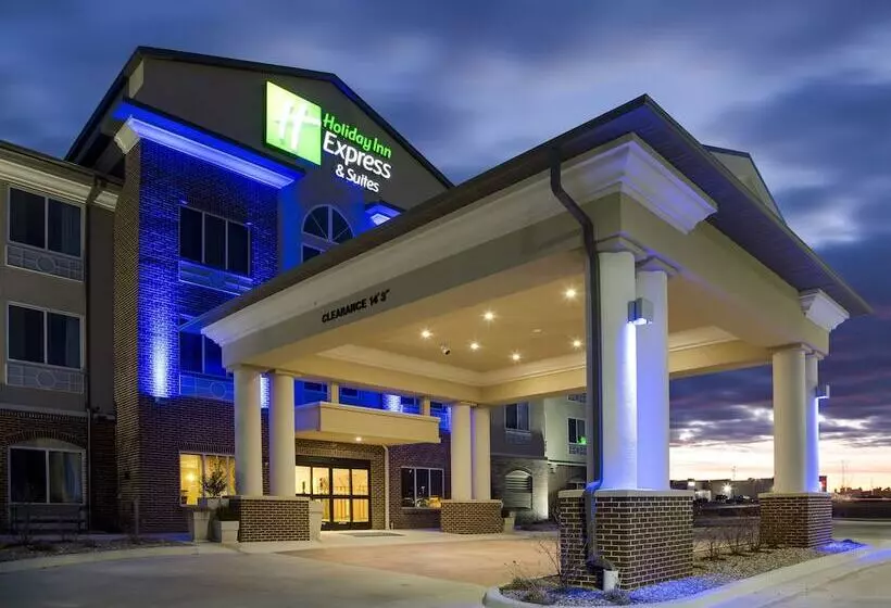 호텔 Holiday Inn Express & Suites Nevada, An Ihg