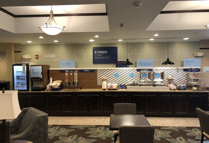 酒店 Holiday Inn Express & Suites Nevada, An Ihg