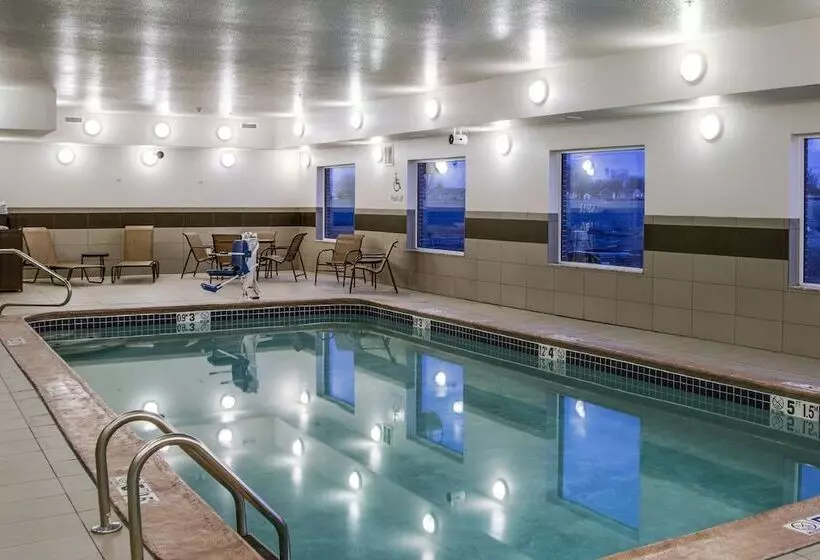 호텔 Holiday Inn Express & Suites Nevada, An Ihg