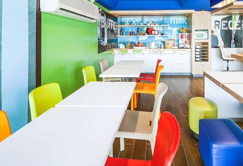 ホテル Ibis Budget Dandenong