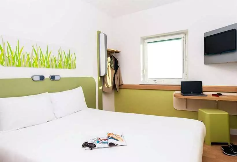 בית מלון כפרי Ibis Budget Dandenong