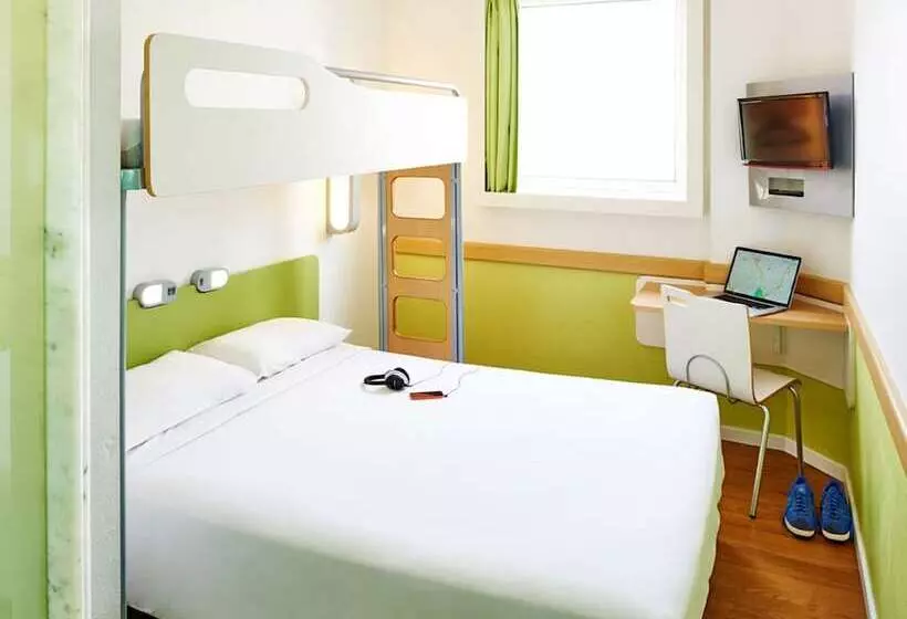 בית מלון כפרי Ibis Budget Dandenong